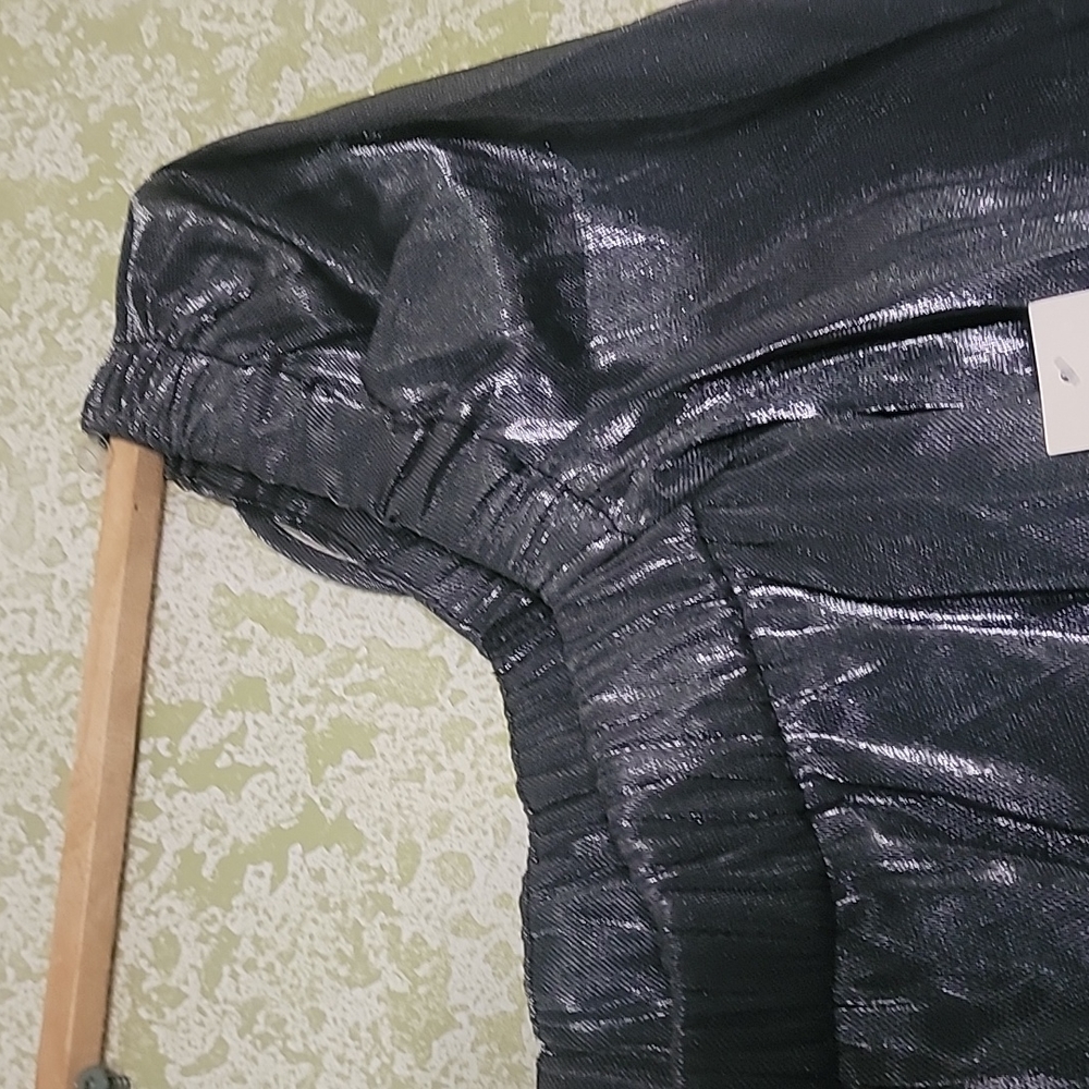 ROW A DRESS - Picture 4 of 11